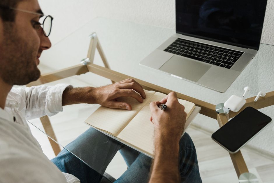 Composable CRM'in Ötesi: B2B SaaS'ta Hiperotomasyonun Merkezi