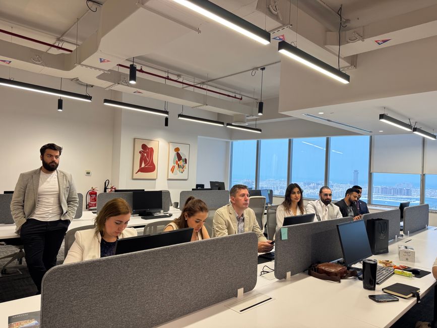 CRM ile Sürekli Öğrenen B2B SaaS Organizasyonu: 2026 Stratejileri